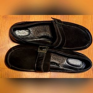 BOC Born Concept Shoes Womens size 10 Casual Slip On LoaferBC3645 Black Suede